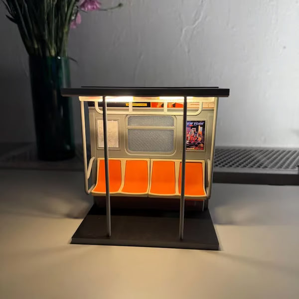 🚇NYC Subway Train Lamp – Rechargeable & USB Powered | Includes 3 Interchangeable Posters 🔥Buy 2 Free Shipping (Clean, no pee smell🤣)