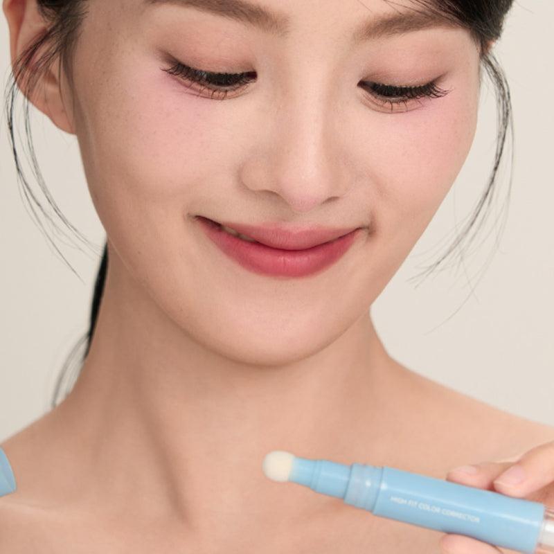 Concealer & Foundation mit Doppeleffekt Augen-Concealer – 24 Stunden lang haltbar, hohe Deckkraft, mattes Finish.